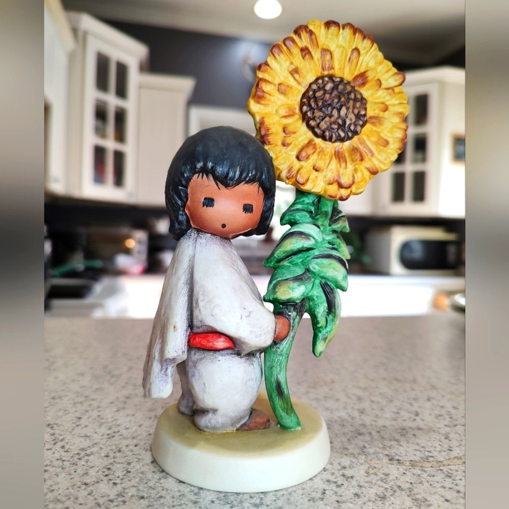 Vintage 1983 Goebel De Grazia Hand Painted "Flower Boy" 5.75" Figurine W Germany